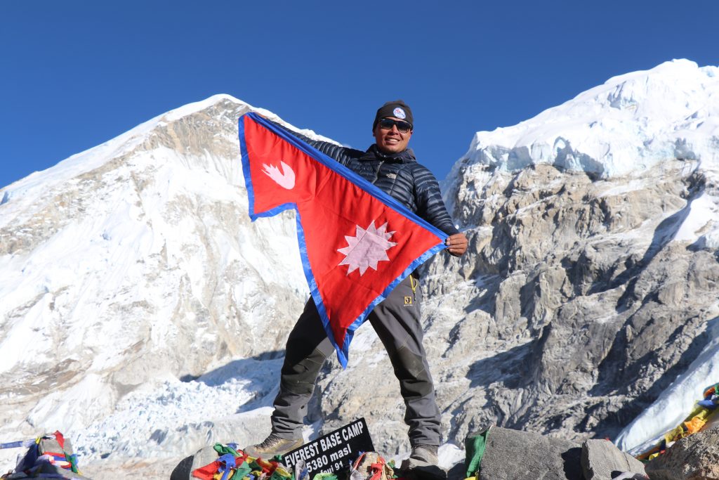 Everest Base camp Chola pass Gokyo Trek